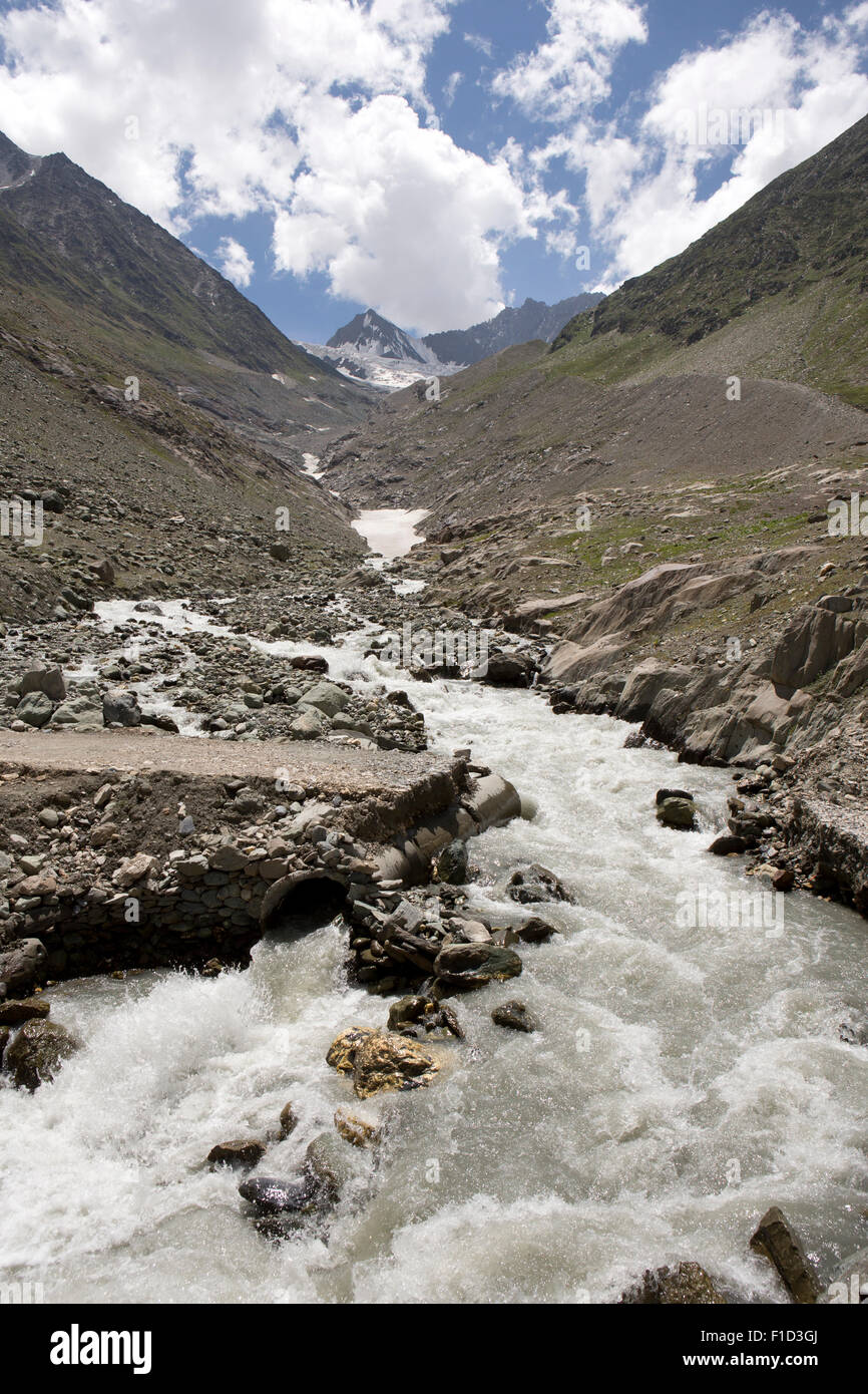 Meltwater mountain hi-res stock photography and images - Alamy