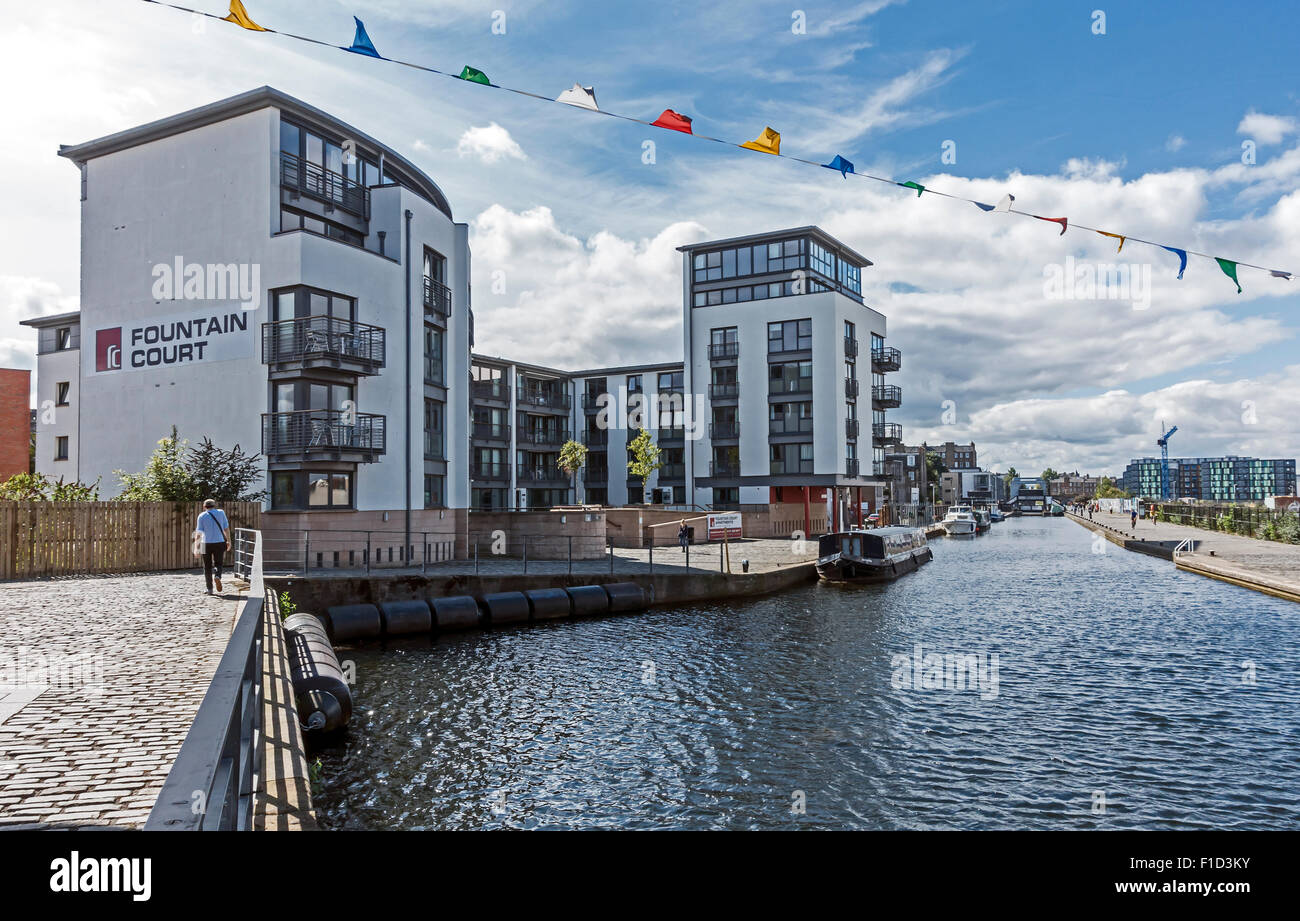 The Edinburgh basin of the Union Canal at Fountainbridge in central