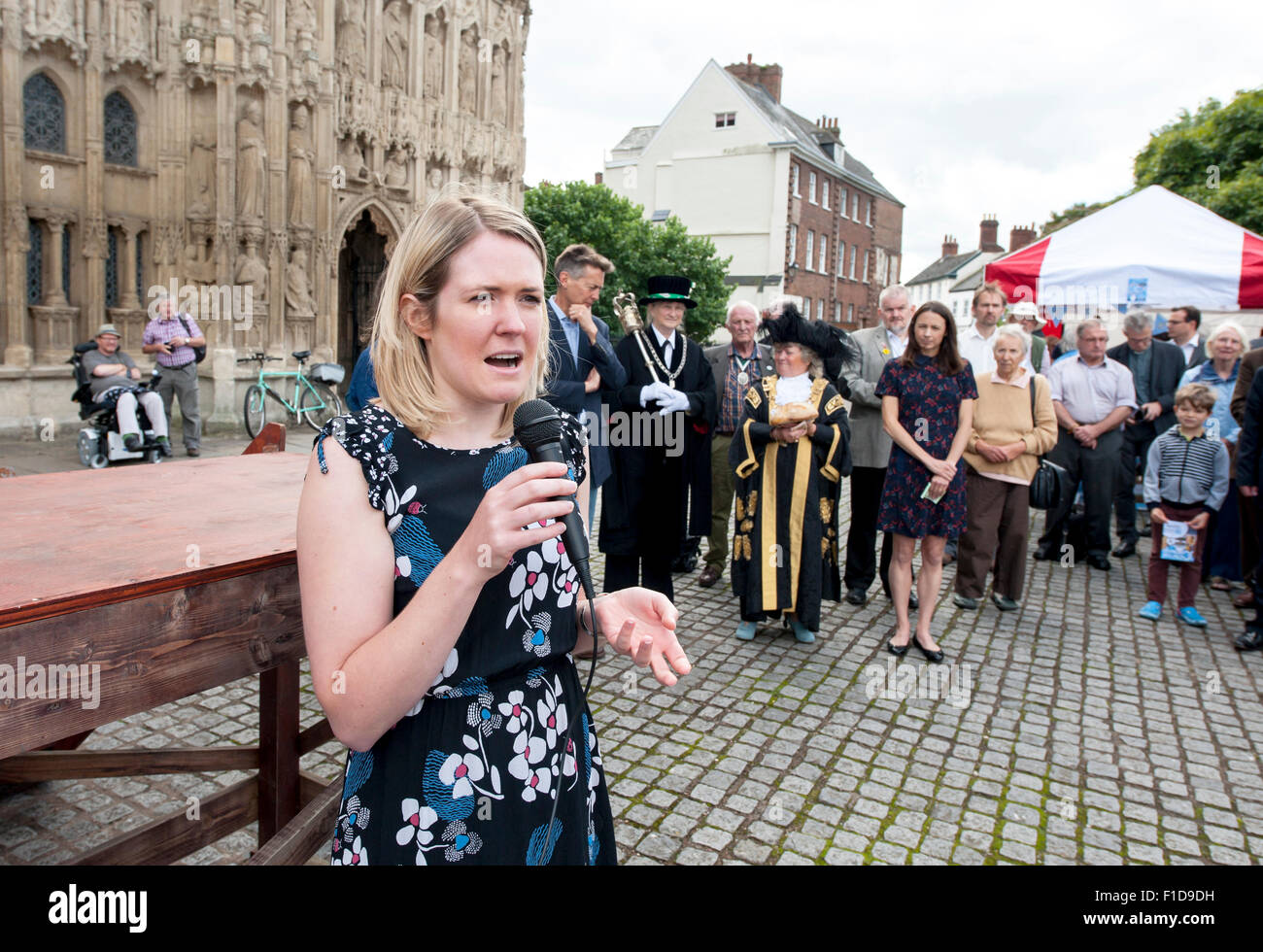 Exeter, Devon, UK. 1st September, 2015. Labour Party Councillor for Whipton Barton, Rosie Denham, speaking during the Exeter Pound launch at Exeter Cathedral on 1st September 2015 in Exeter, England, UK Credit:  Clive Chilvers/Alamy Live News Stock Photo