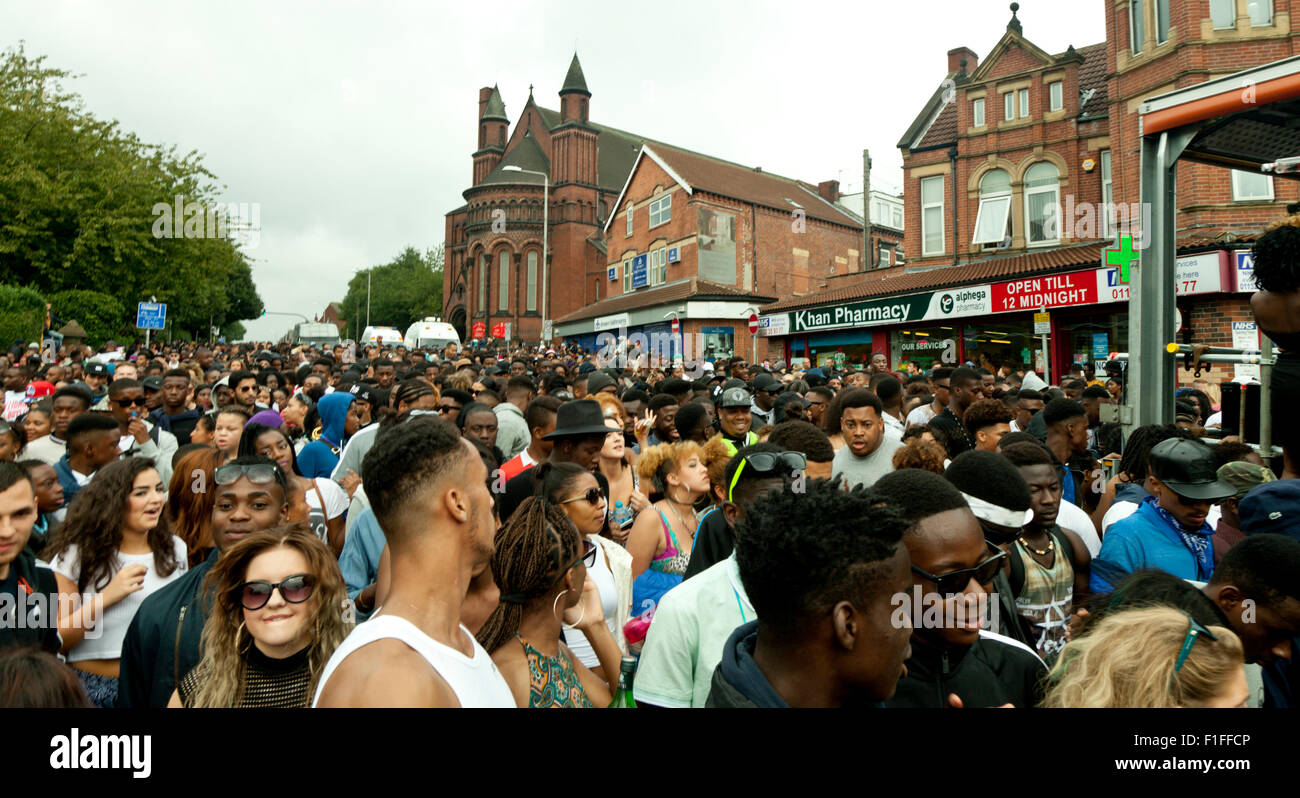 Leeds, UK. 31st Aug, 2015. Roundhay Road in Leeds crowded with people following the Leeds West Indian Carnival Parade, West Yorkshire, UK Credit:  Graham Hardy/Alamy Live News Stock Photo