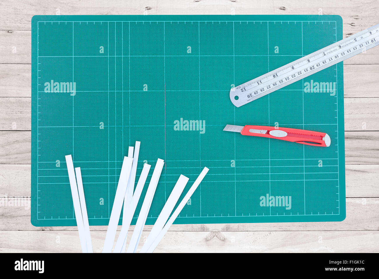 Cutting mat ruler hires stock photography and images Alamy