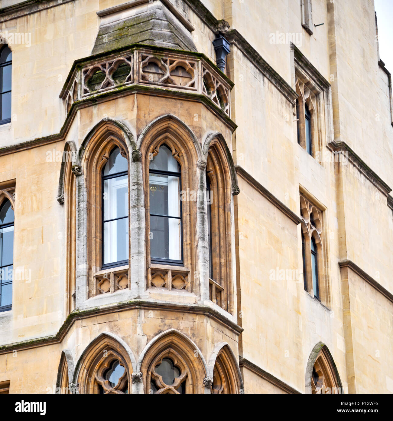british in london england old construction and religion Stock Photo Alamy