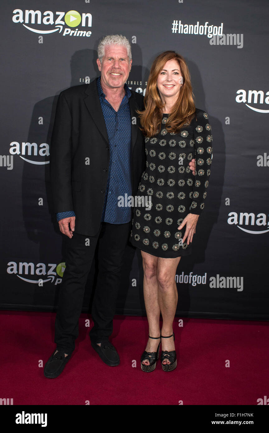 Berlin, Germany. 31st Aug, 2015. Actors Ron Perlman and Dana Delany ...