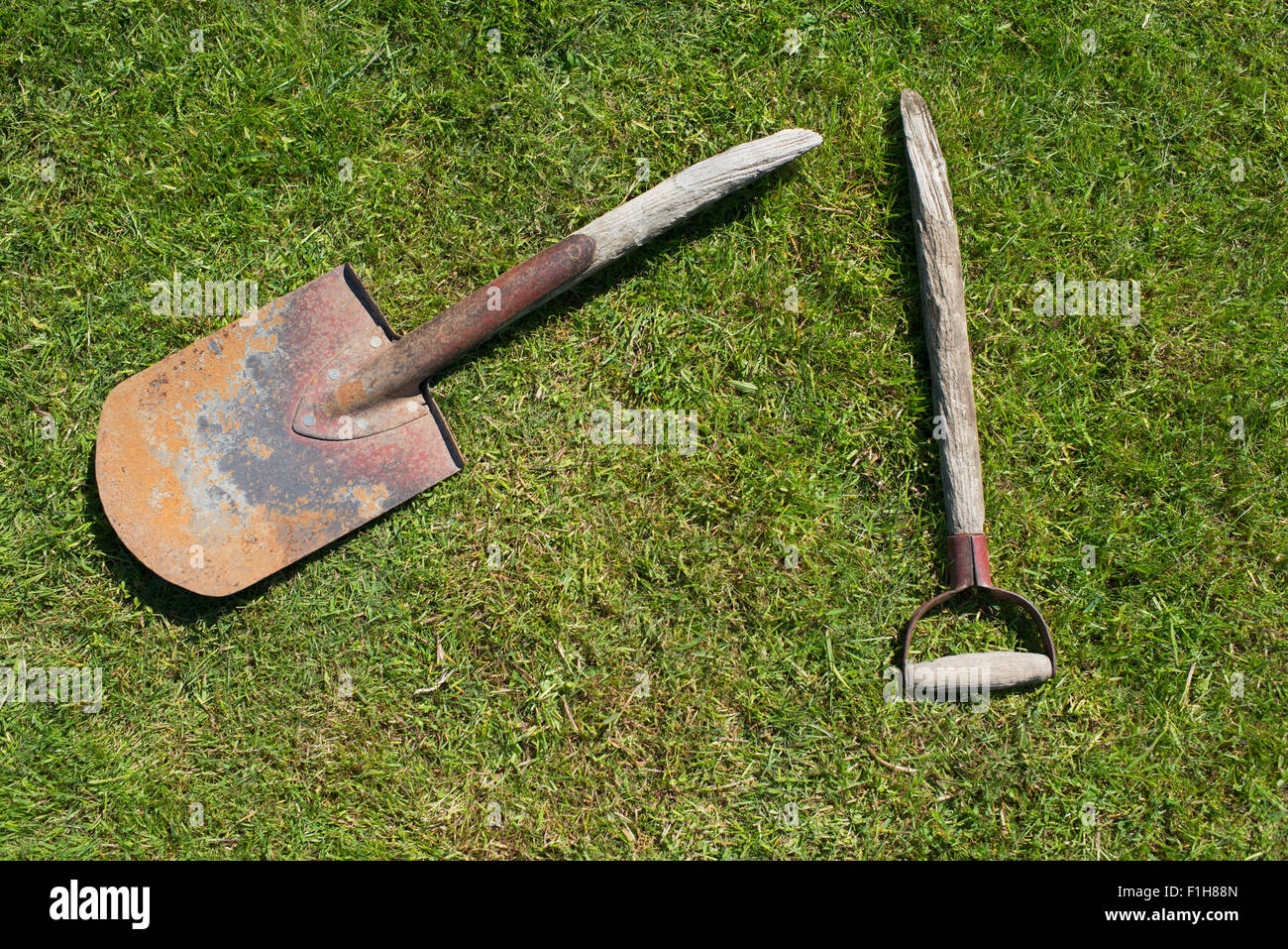 Garden broken tool hi-res stock photography and images - Alamy