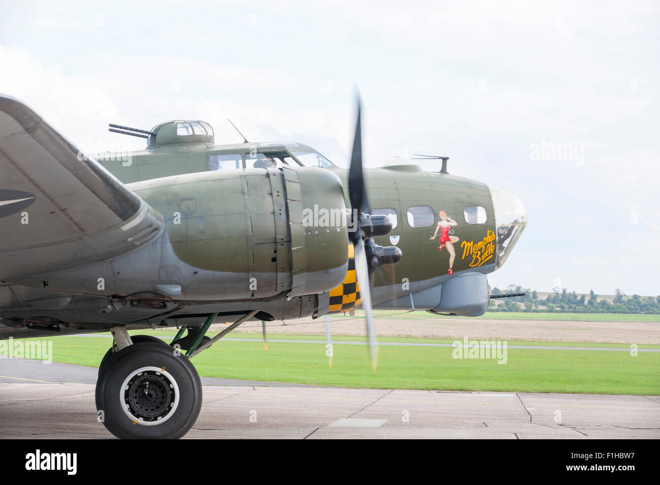Boeing B17 B-17 Flying Fortress Bomber Memphis Belle Sally B at IWM ...