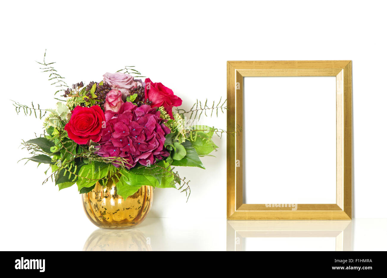 Frame text flowers hi-res stock photography and images - Alamy