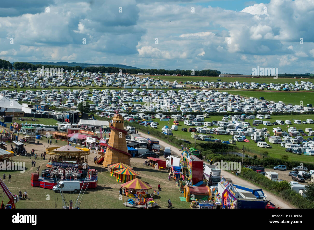 Tarrant Hinton, Blandford Form, UK. 2nd September, 2015. 1000's of