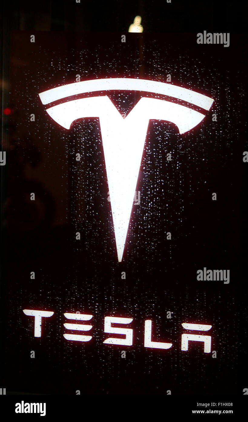Markennamen: 'Tesla', Berlin. Stock Photo
