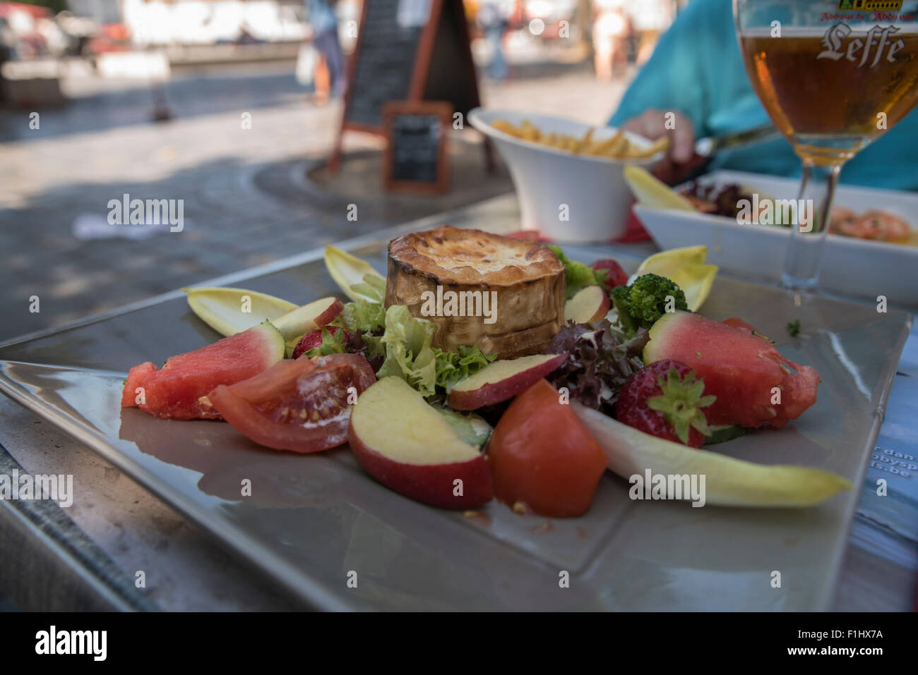 Honey glazed goats cheese hires stock photography and images Alamy