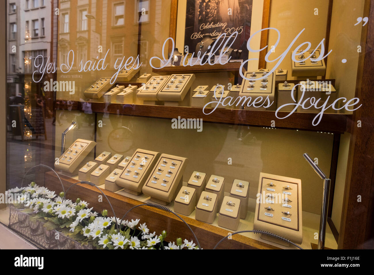 Jewellers window with display of rings and quote from James Joyce to celebrate Bloomsday, Grafton Street, Dublin, ireland. Stock Photo