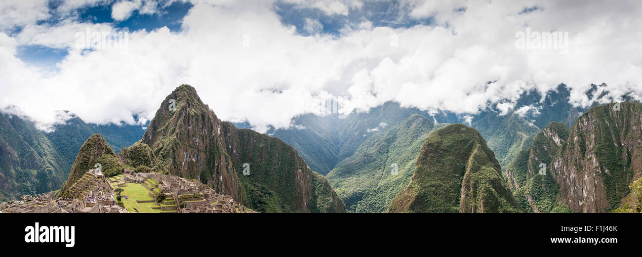 Machu picchu panorama view peru hi-res stock photography and images - Alamy