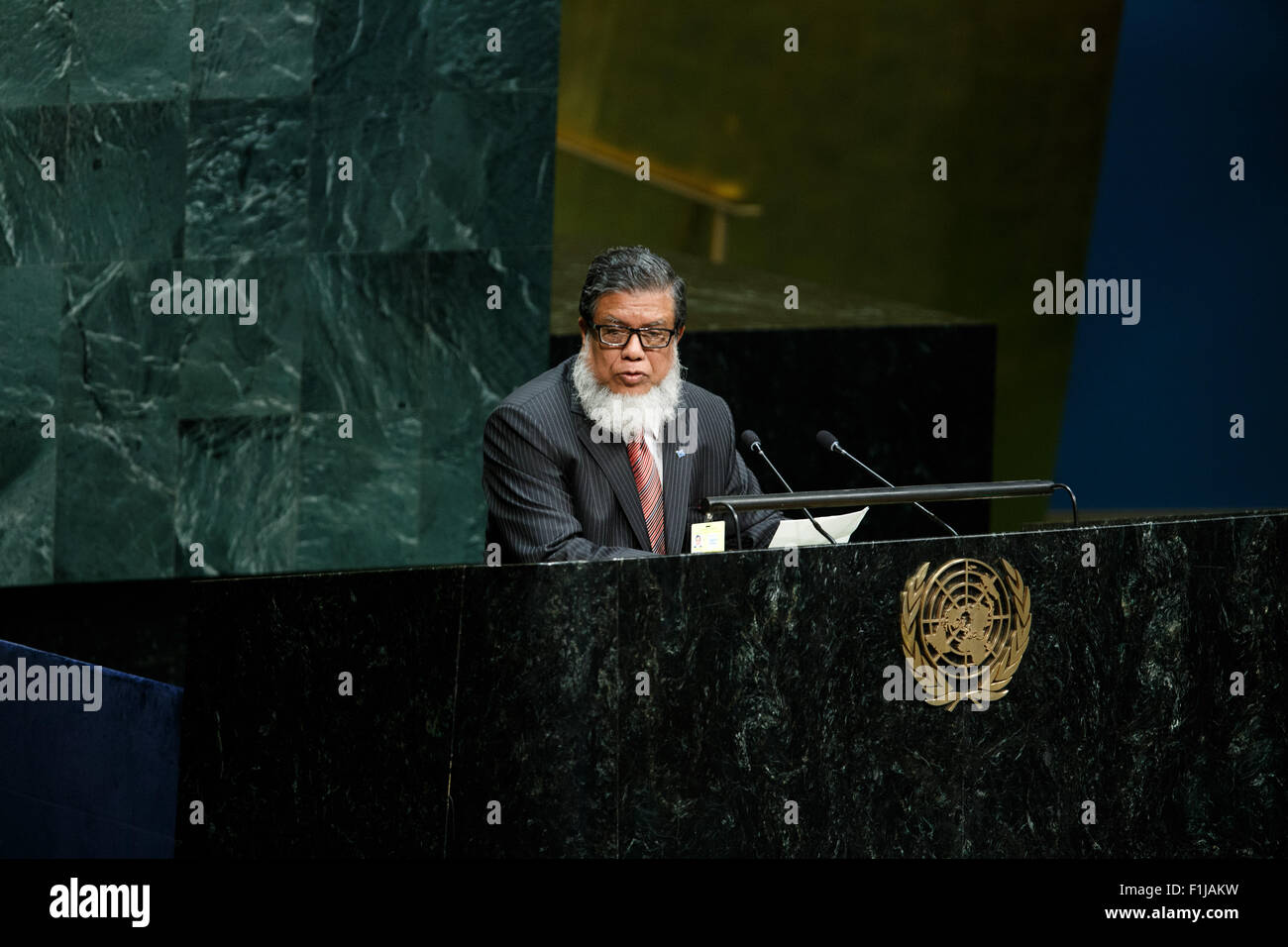 New York, USA. 2nd Sep, 2015. Fazle Rabbi, deputy speaker of Parliament of Bangladesh, speaks on the last day of the the Fourth World Conference of Speakers of Parliament at the United Nations headquarters in New York, the United States, Sept. 2, 2015. A total of 138 speakers of national parliaments and 39 deputy speakers from some 140 countries, including China, are participating in the conference, which kicked off here Monday and runs through Sept. 2. Credit:  Li Muzi/Xinhua/Alamy Live News Stock Photo