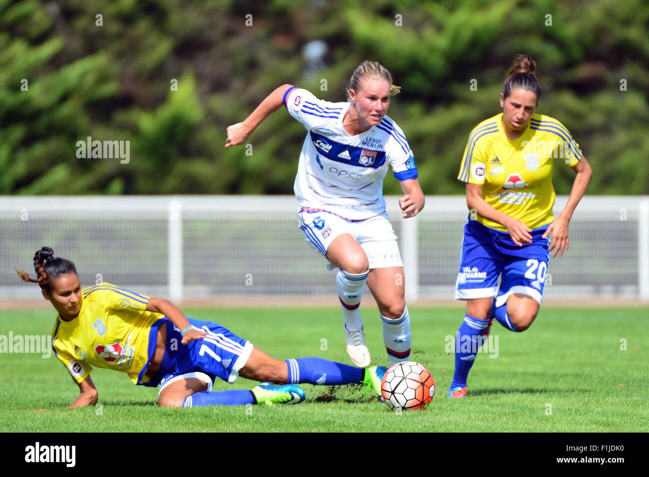 Melissa GOMES/Amandine HENRY/Lilia BOUMRAR - 30.08.2015 - VGA Saint Maur/Lyon  - 1eme journee de 1er Division feminine.Photo : Dave Winter/Icon Sport  Stock Photo - Alamy