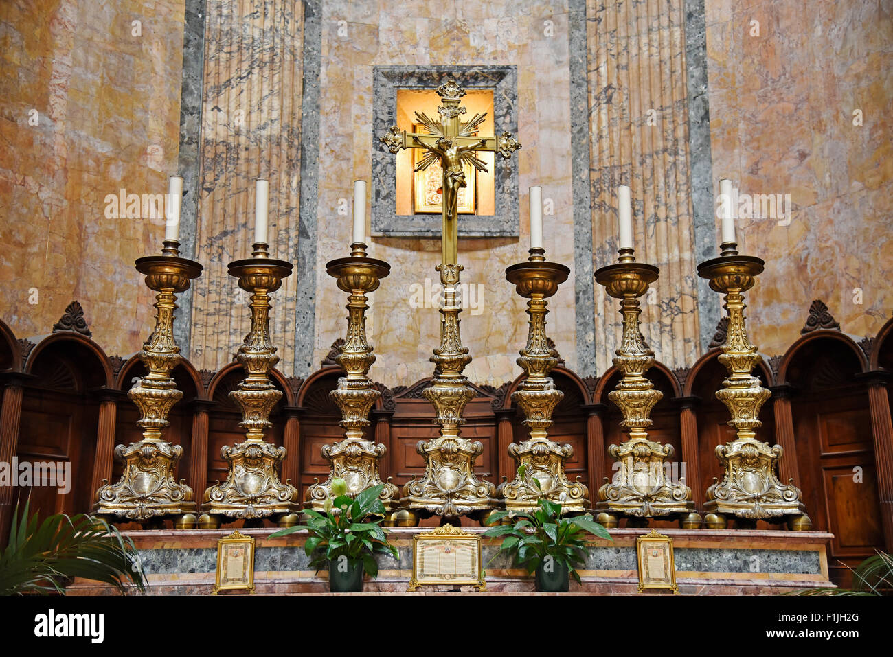 Candlesticks and crucifix on the altar, Pantheon, Church, Rome, Lazio, Italy Stock Photo Alamy