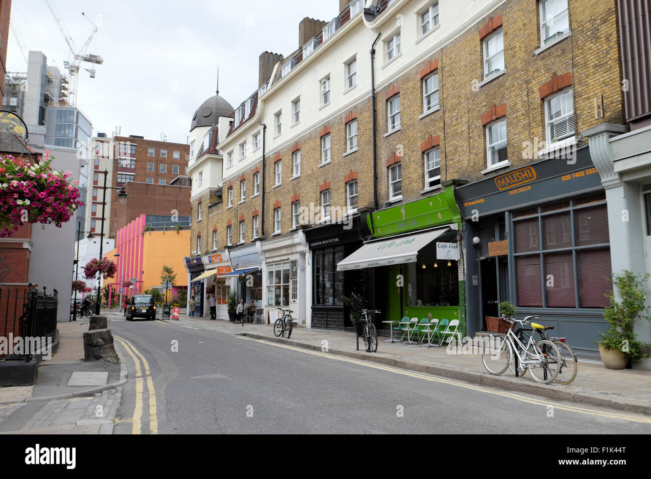 Flats above shops hires stock photography and images Alamy