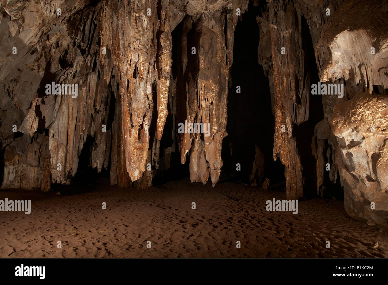 Formations inside Gcwihaba Cave (Drotsky's Cave), Xai Xai, Botswana Stock Photo