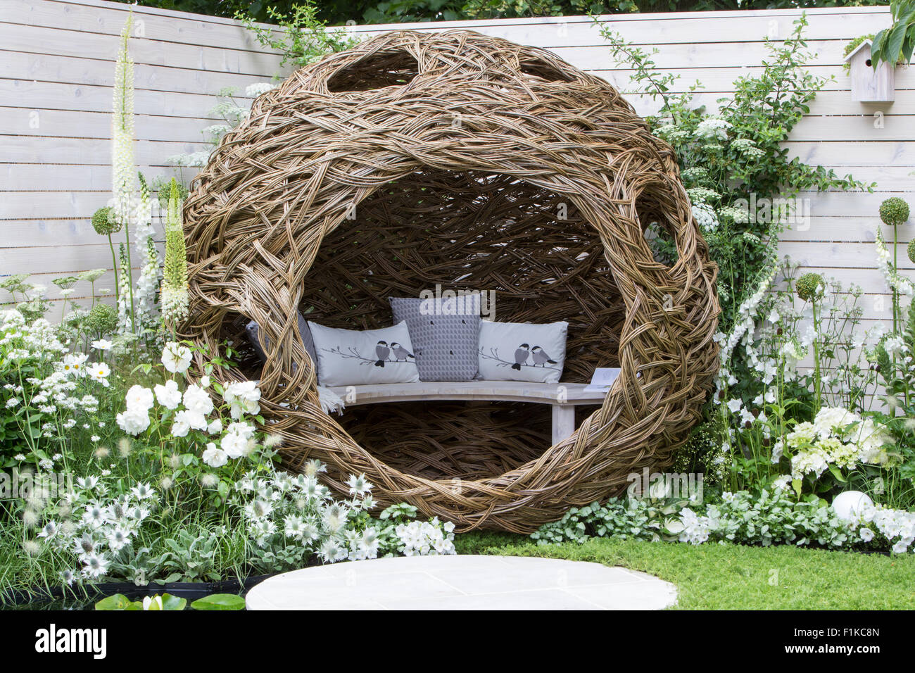 Living Landscapes, City Twitchers White Bird Friendly Garden Designer CouCou Design, Sarah Keyser, RHS Hampton Court Flower Show 2015 UK Stock Photo
