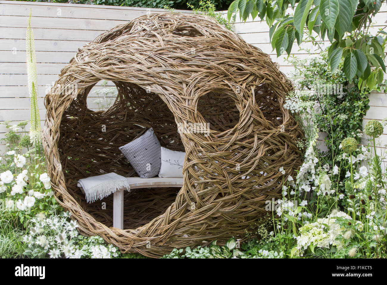 Living Landscapes, City Twitchers Garden, Designer CouCou Design, Sarah Keyser, RHS Hampton Court Flower Show 2015 Stock Photo