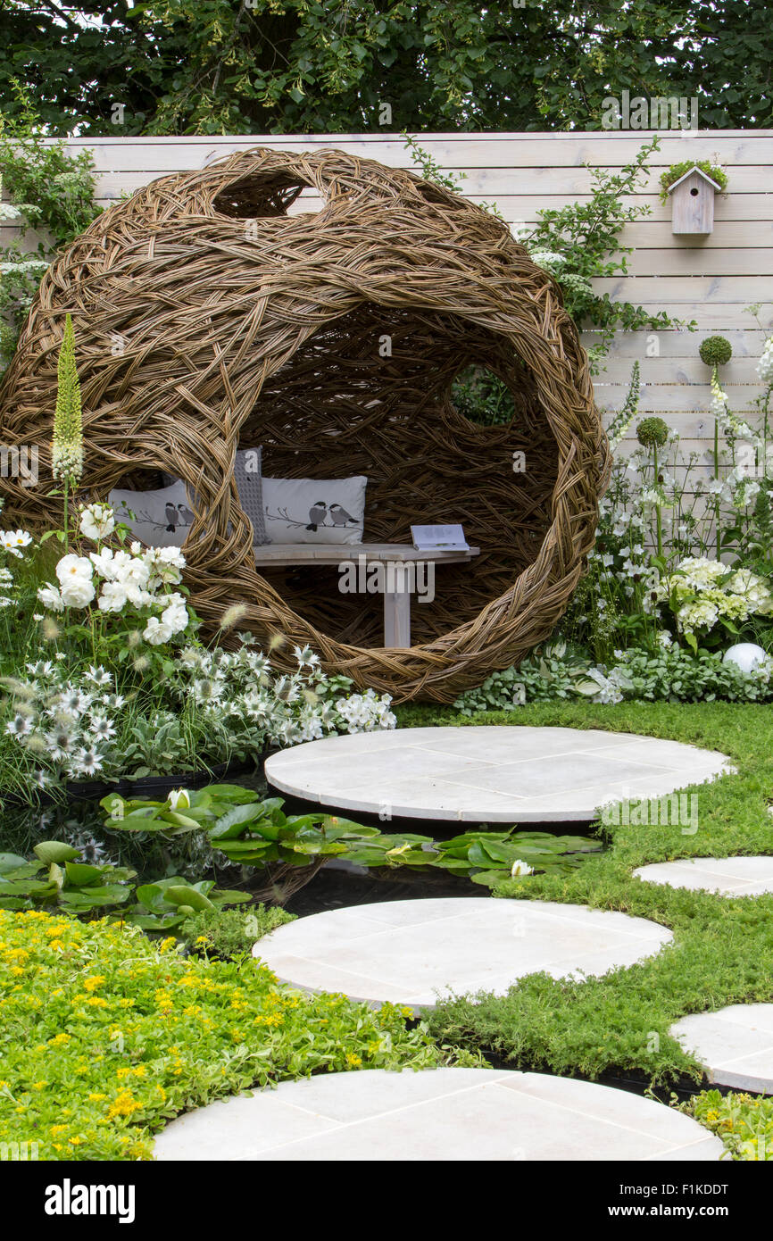 Living Landscapes, City Twitchers urban Garden Designer CouCou Design, Sarah Keyser, RHS Hampton Court Flower Show 2015 Stock Photo
