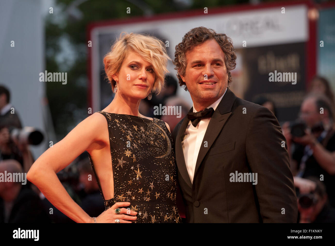 Venice Lido, Italy. 3rd September, 2015. Actor Mark Ruffalo and Sunrise Coigney at the gala screening for the film Spotlight at the 72nd Venice Film Festival, Thursday September 3rd 2015, Venice Lido, Italy. Credit:  Doreen Kennedy/Alamy Live News Stock Photo