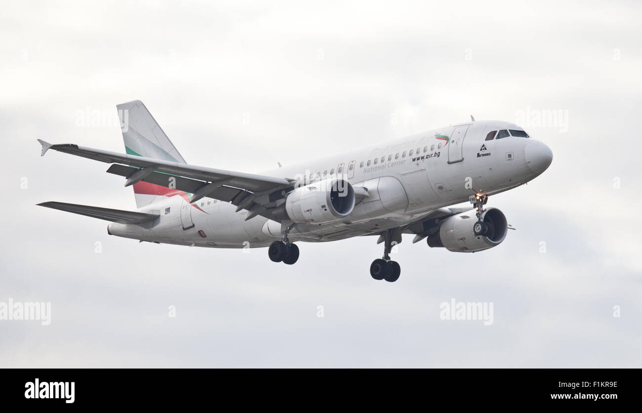 Bulgaria Air Airbus a319 LZ-FBB coming into land at London Heathrow Airport LHR Stock Photo