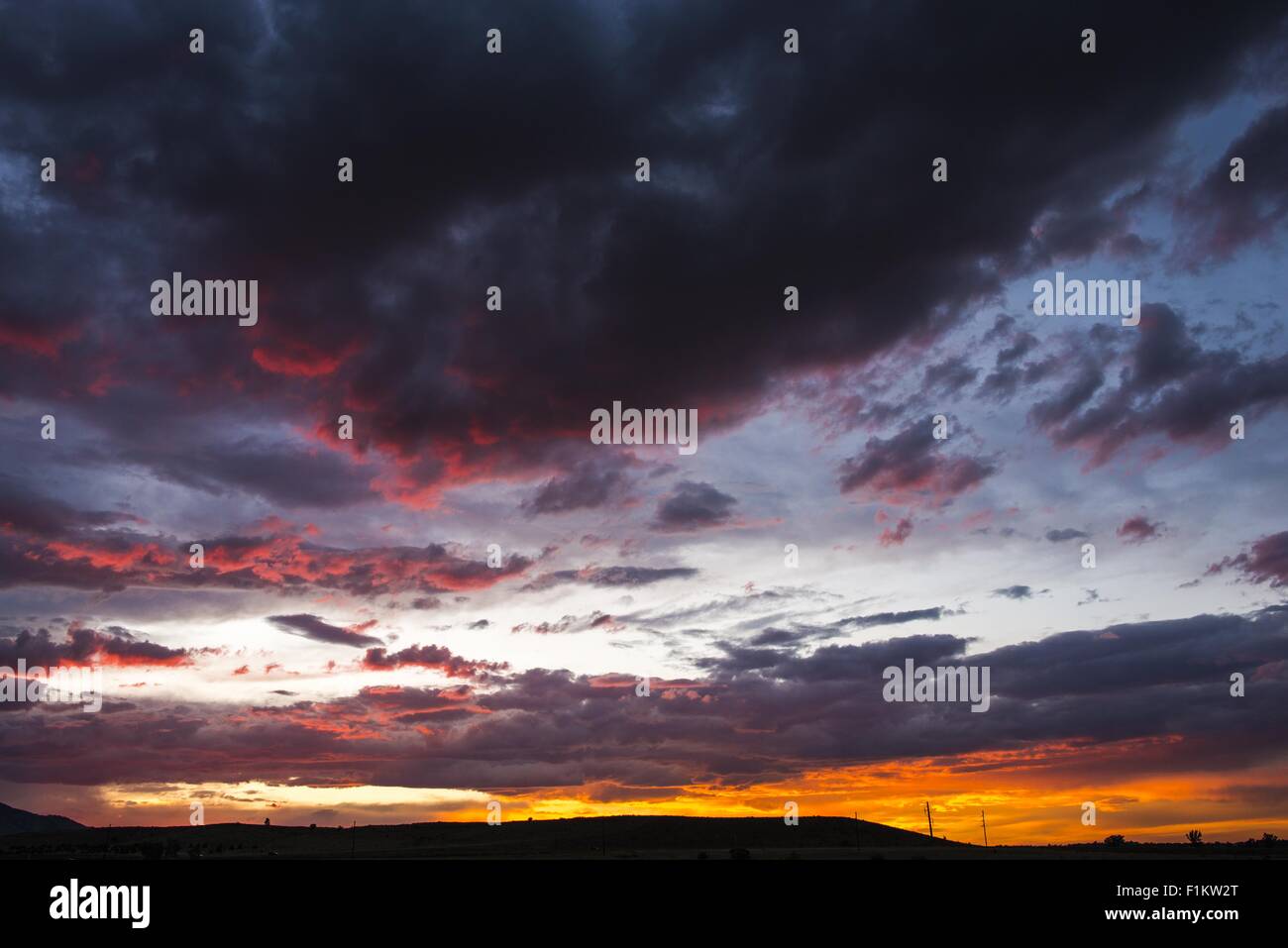 Summer evening sunset sky hi-res stock photography and images - Alamy
