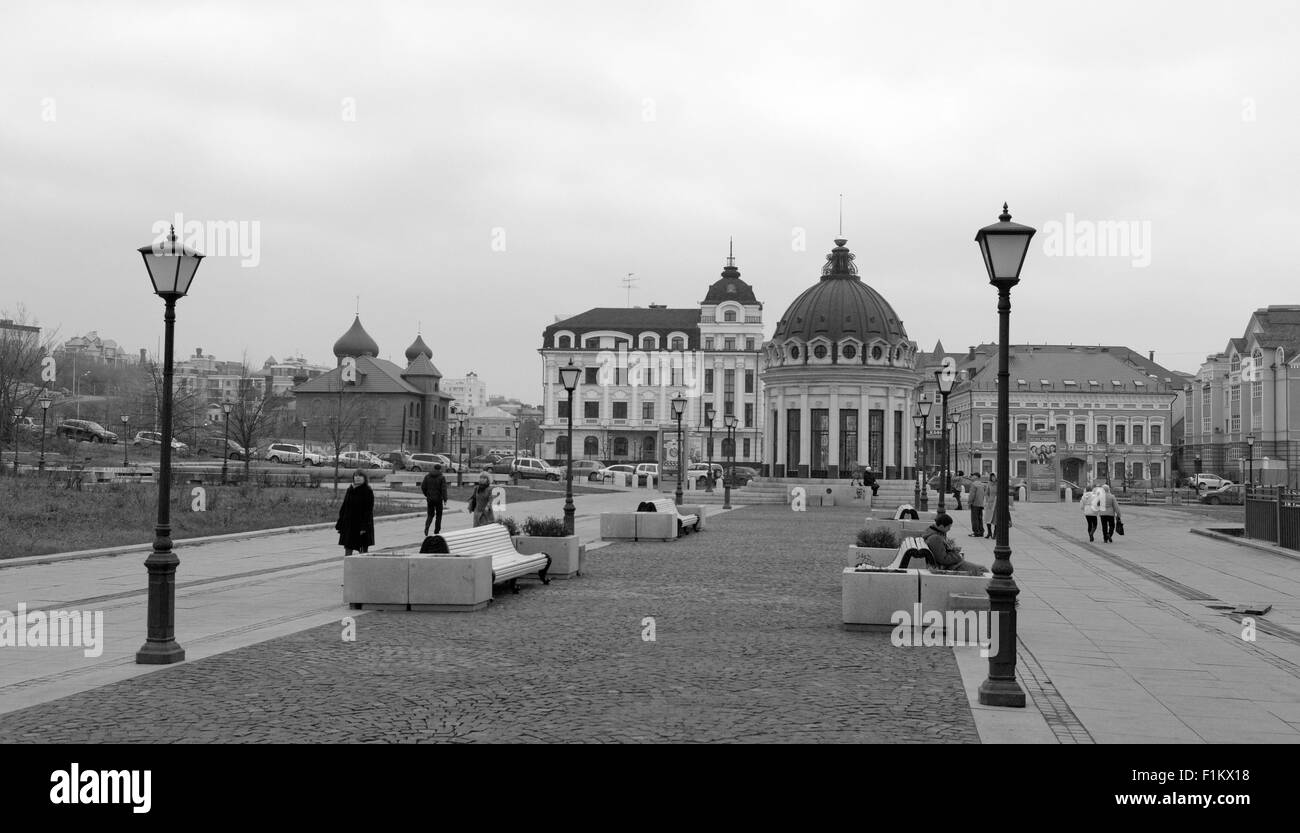 Wide area and concrete seats on the main shopping area of Kazan, Tatarstan, Russia, in black and white Stock Photo