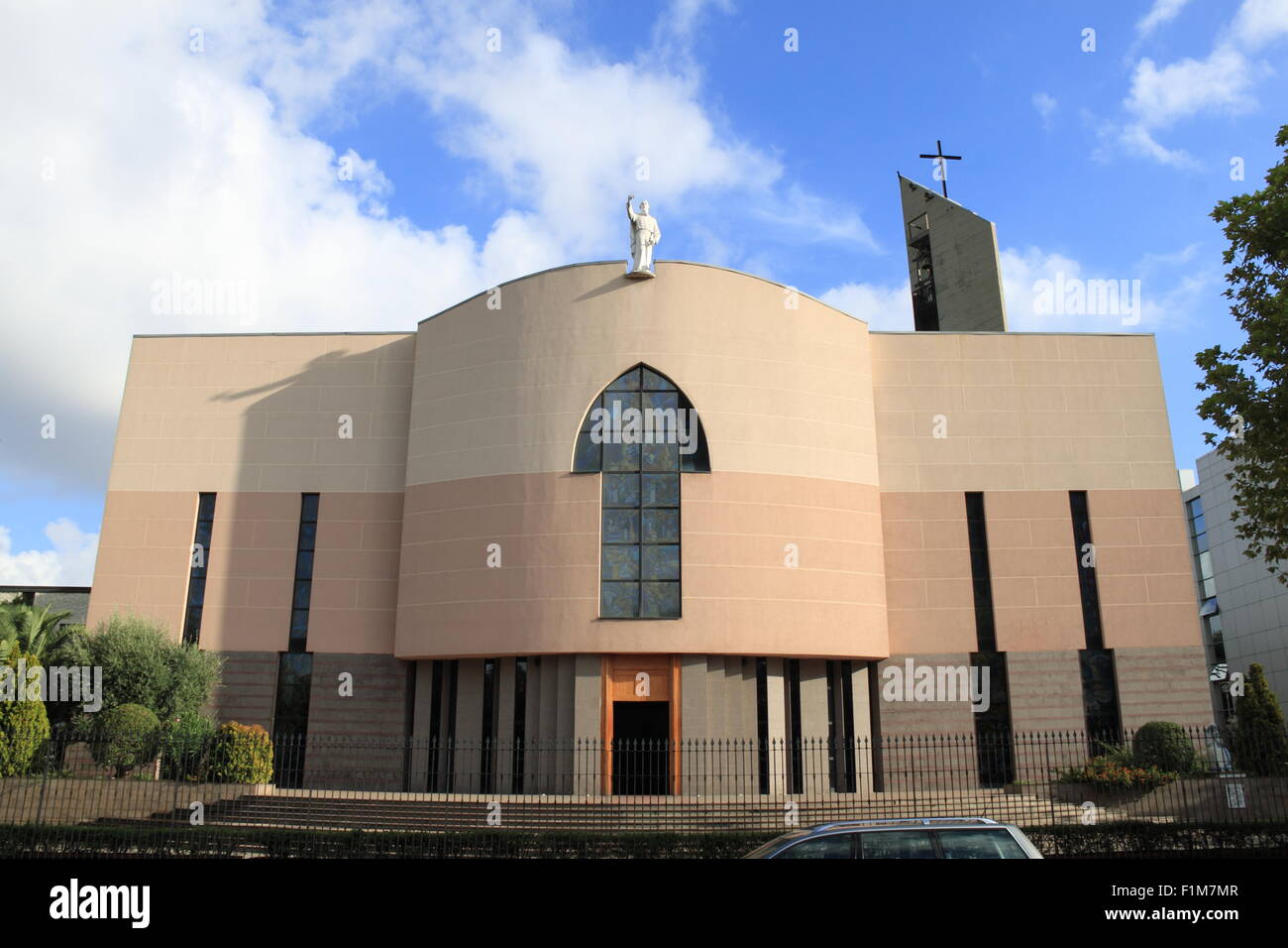 St Paul's Roman Catholic Cathedral, Bulevardi Zhan D'Ark, Tirana