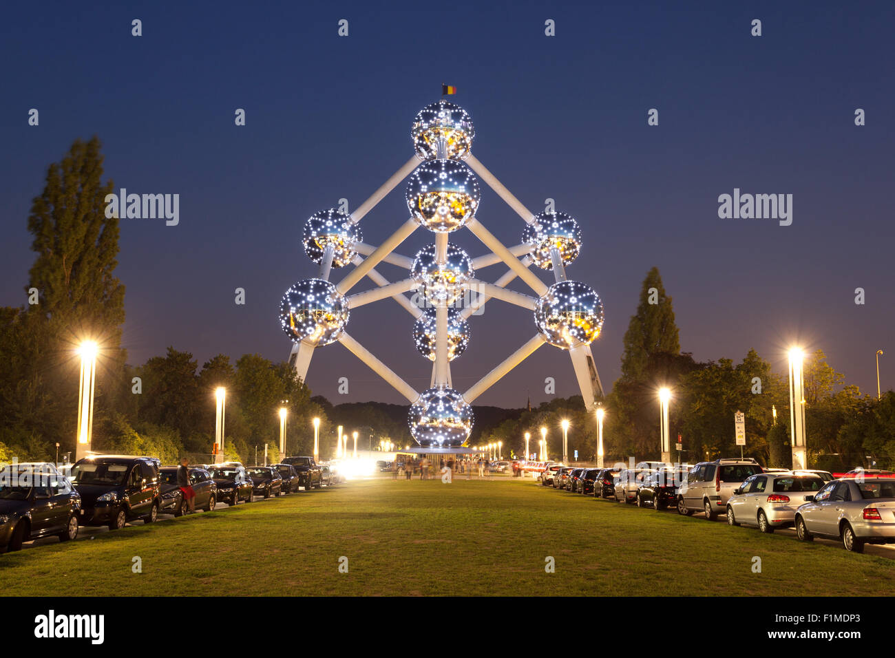 Atomium brussels night hi-res stock photography and images - Alamy
