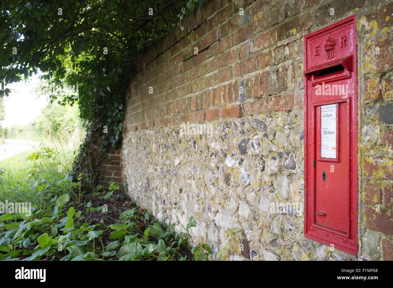 Rural post box, Hampshire, UK Stock Photo Alamy