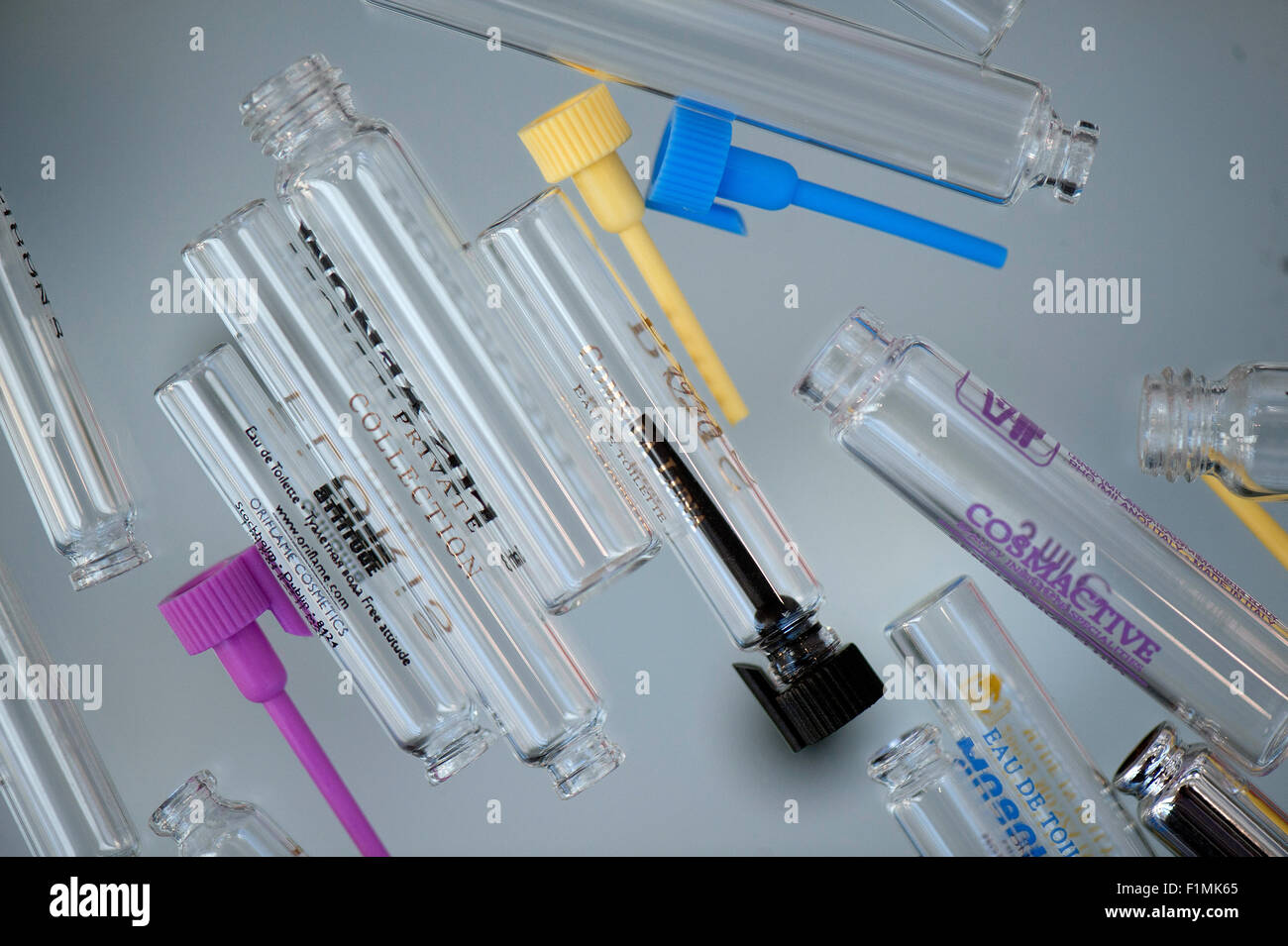 Glass lab bottles hi-res stock photography and images - Alamy