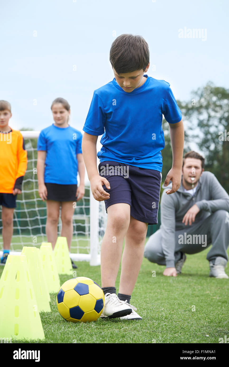 Soccer skills hires stock photography and images Alamy