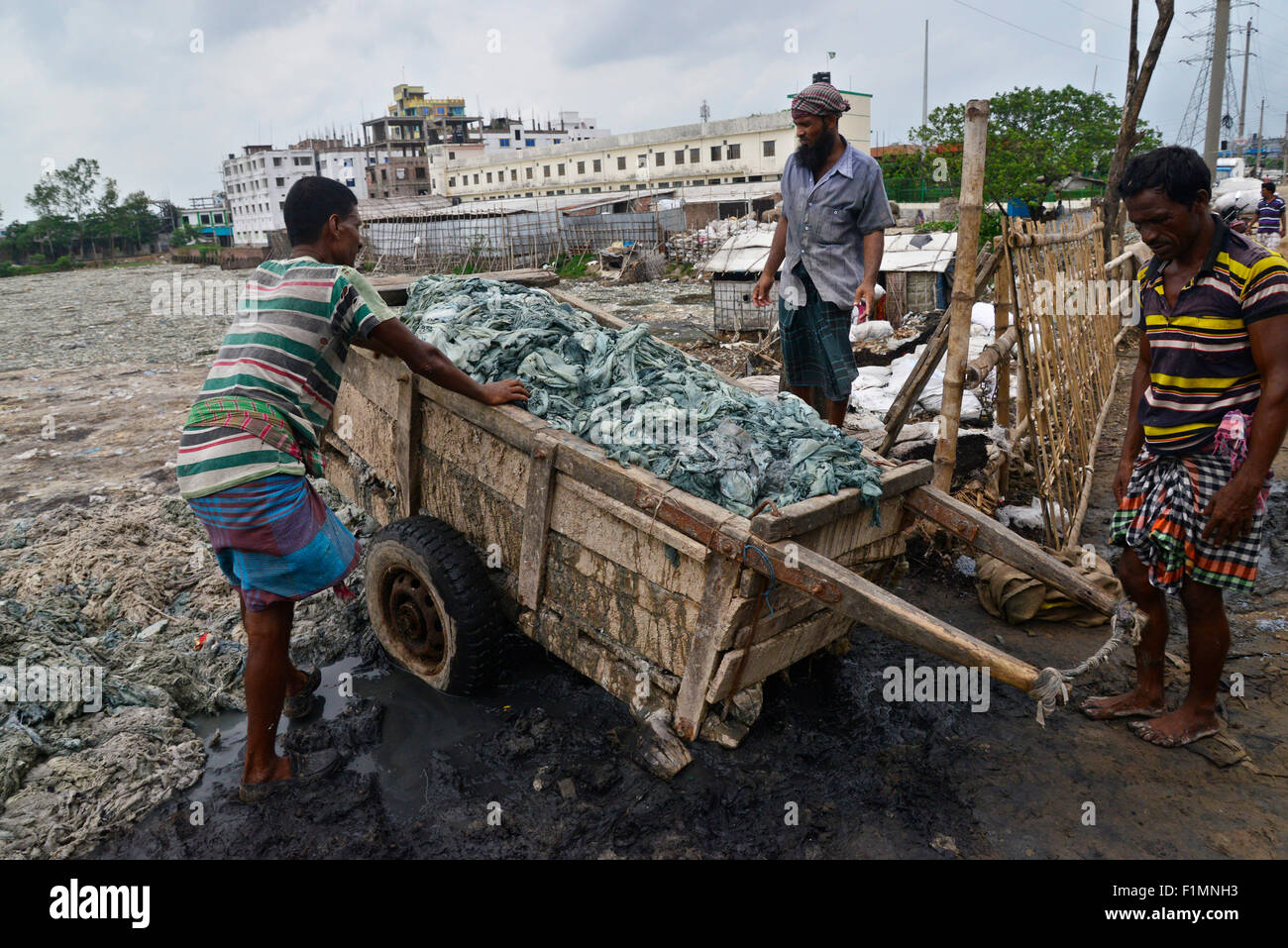 Bangladeshi day labors works in toxic polluted environment in the