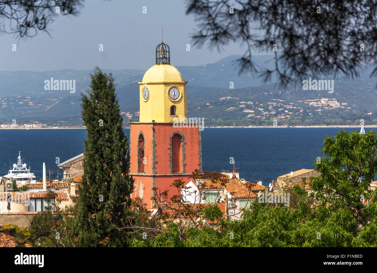 CHANEL HOUSE - Old House The entrance to Saint Tropez, France - May 12 2019  #ilonabarnabiphotonews Stock Photo - Alamy