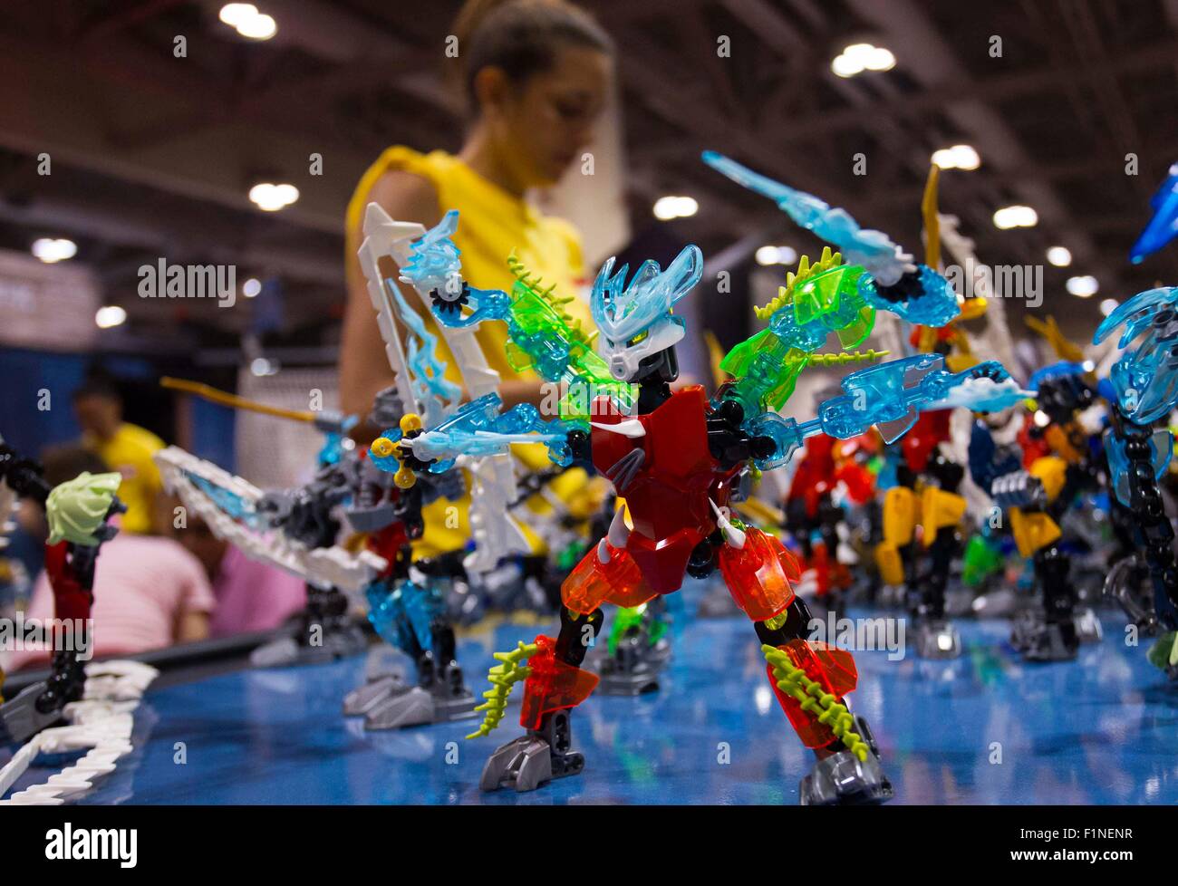 Toronto. 4th Sep, 2015. People visit the 2015 Fan Expo Canada event at the Metro Toronto Convention Center in Toronto Sept. 4, 2015. The four-day 2015 Fan Expo Canada event, opened on Sept. 3, is one of the largest events of its kind in North America. © Zou Zheng/Xinhua/Alamy Live News Stock Photo