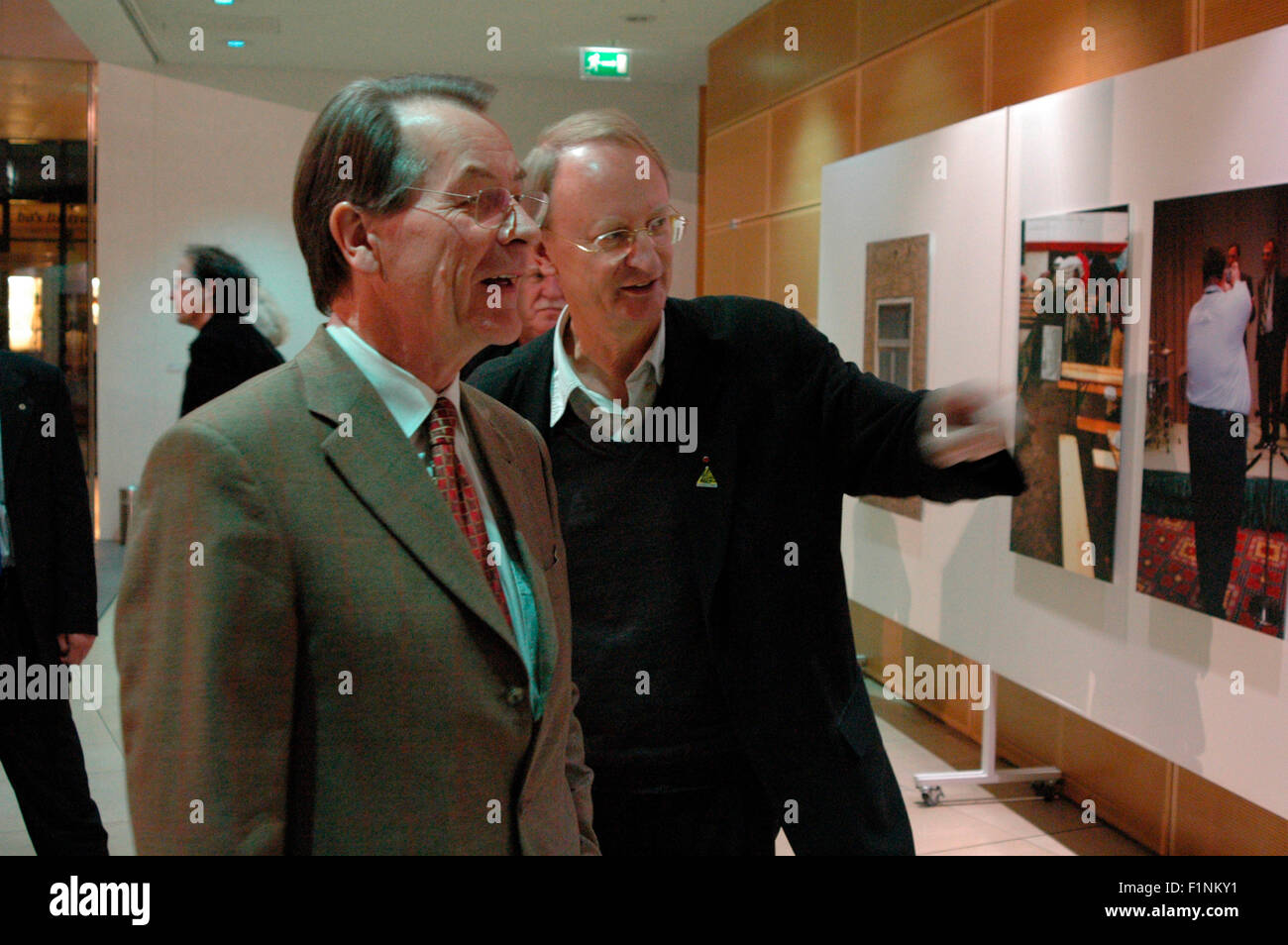 der Polit-Kuenstler Klaus Staeck und SPD-Vorsitzender Franz Muentefering bei der Eroeffnung seiner Ausstellung mit dem Titel 'Fr Stock Photo