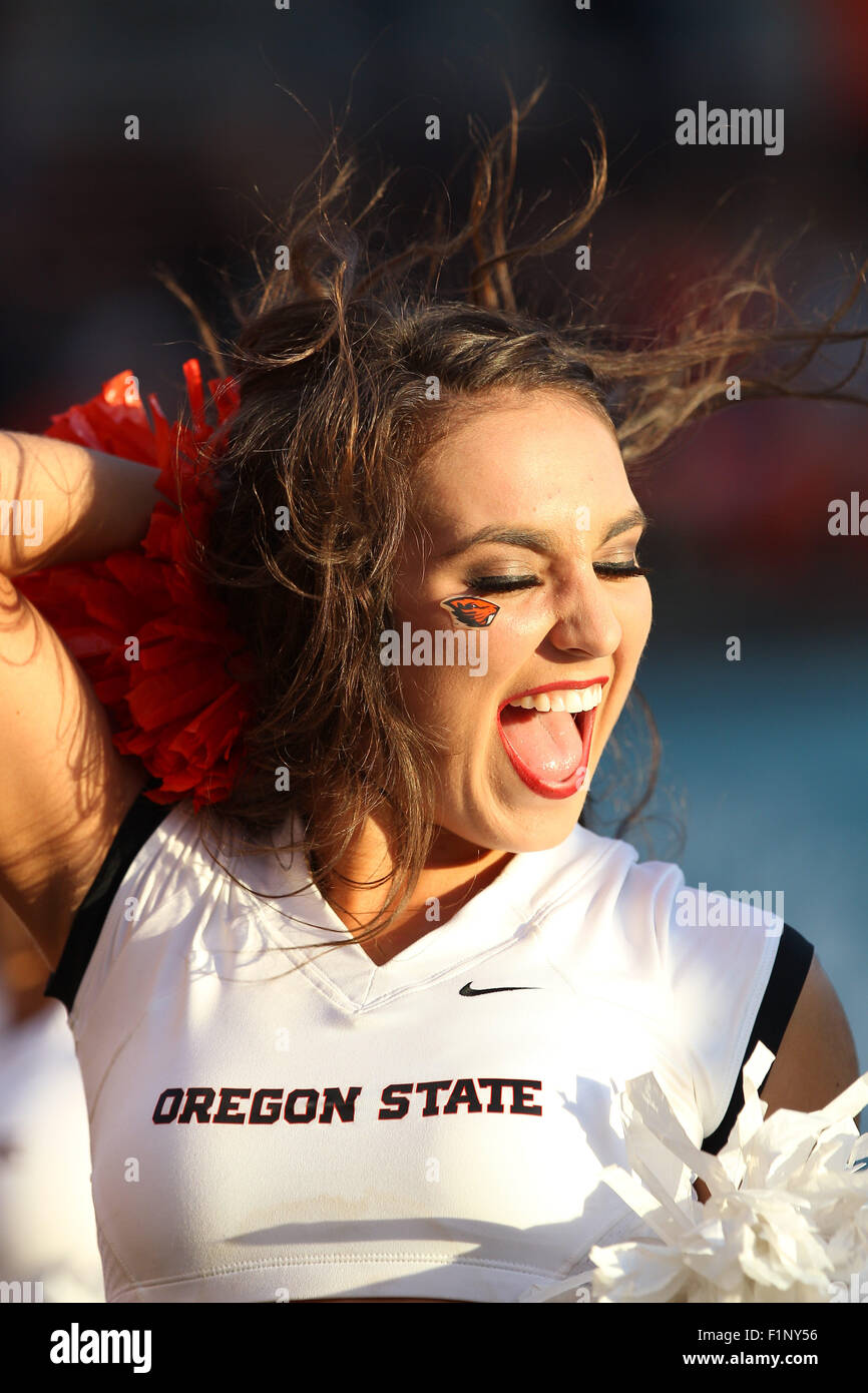 Reser Stadium, Corvallis, OR, USA. 4th Sep, 2015. An Oregon State dance