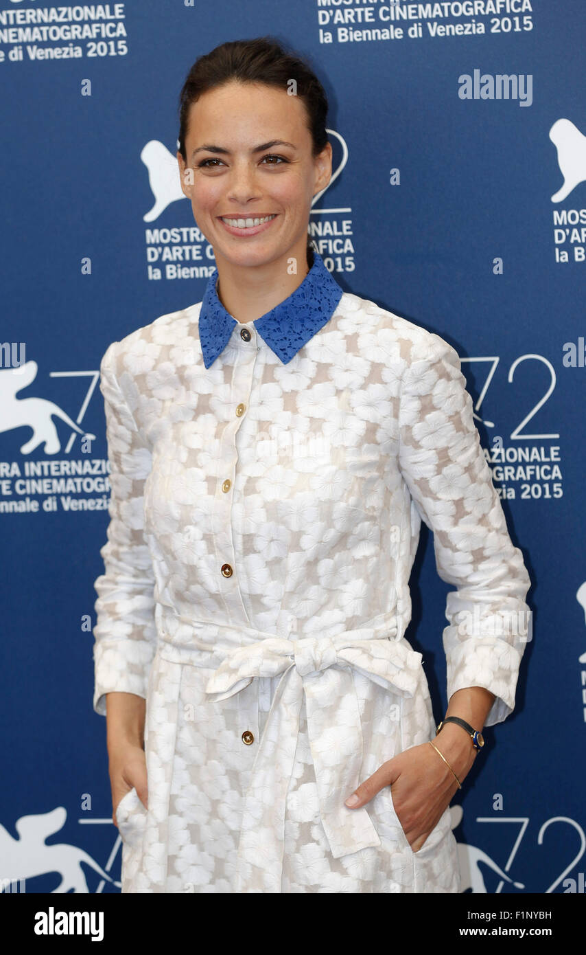 Venice, Italy. 5th Sep, 2015. Actress Berenice Bejo attends a photocall for 'The Childhood Of A Leader' during the 72nd Venice Film Festival at Lido island in Venice, Italy, Sept. 5, 2015. Credit:  Ye Pingfan/Xinhua/Alamy Live News Stock Photo