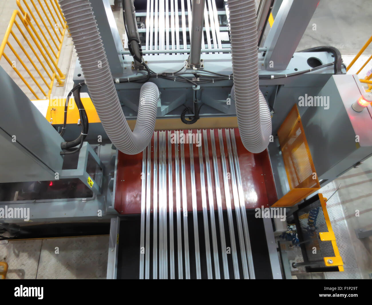 Aluminum cutting blades hires stock photography and images Alamy