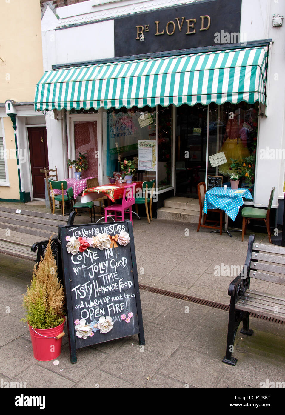 Re Loved, a vintage shop and tea room, Dorchester, Dorset, UK Stock Photo