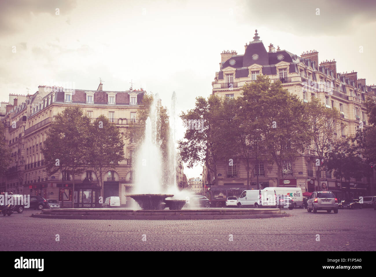 Paris architecture circle hires stock photography and images Alamy