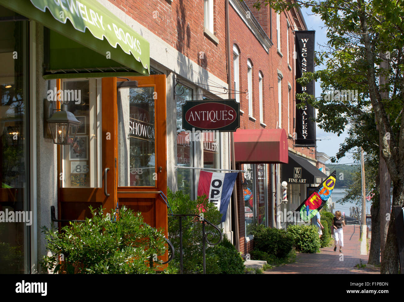 Wiscasset shops and galleries on US Route 1, Wiscasset, Maine Stock
