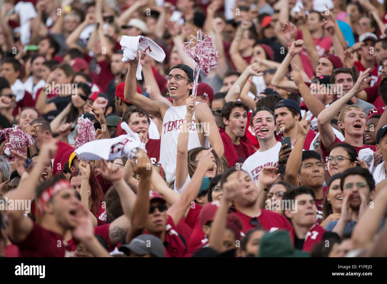 September 5, 2015: Temple Owls fans cheer their team on during the NCAA football game between the Penn State Nittany Lions and the Temple Owls at Lincoln Financial Field in Philadelphia, Pennsylvania. The Temple Owls won 27-10. Christopher Szagola/CSM Stock Photo