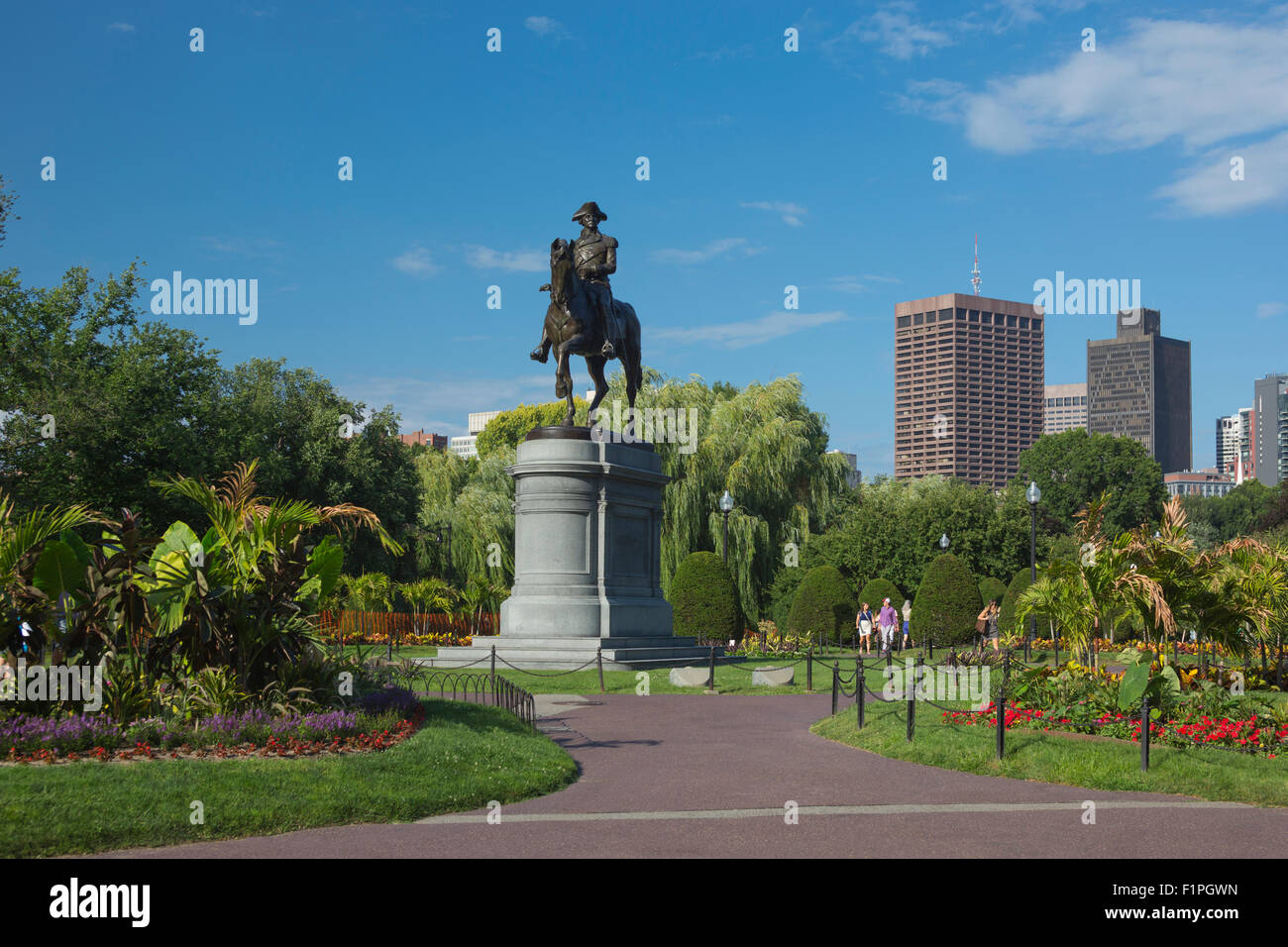 WASHINGTON EQUESTRIAN STATUE PUBLIC GARDENS BOSTON SKYLINE