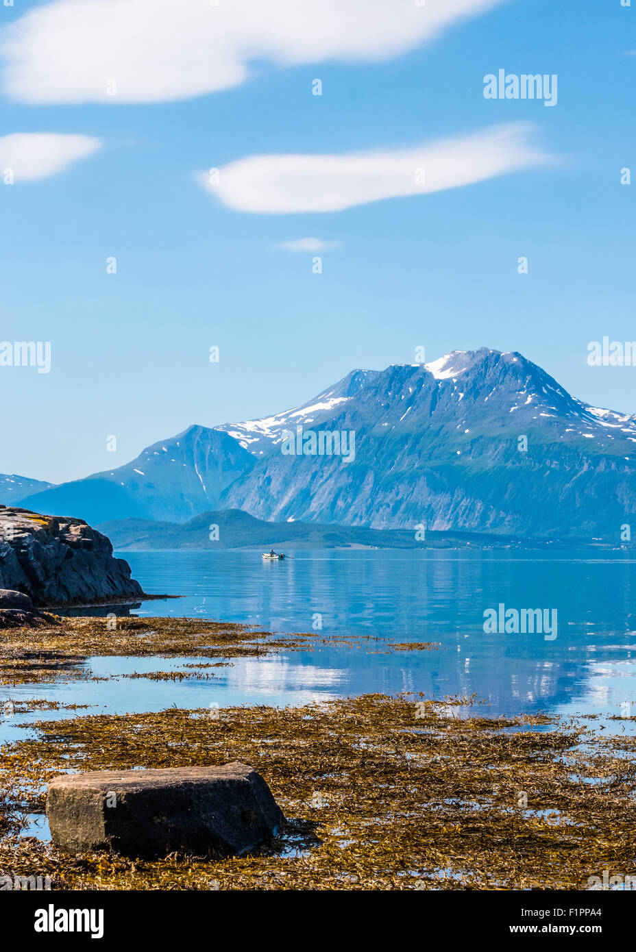 Arctic ocean boat hi-res stock photography and images - Alamy