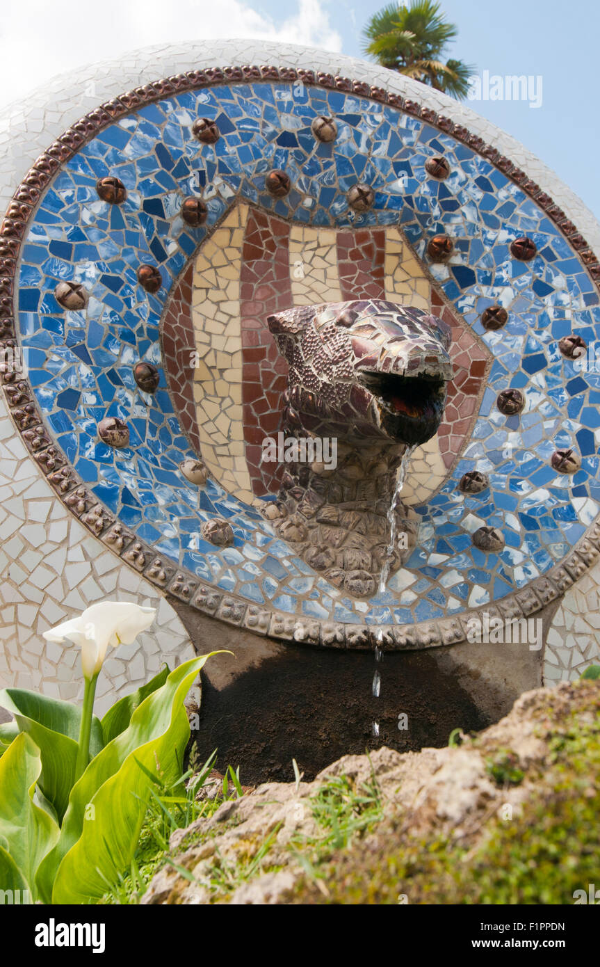 Snake head sculpture, Monumental flight of steps, Monumental Zone, Parc