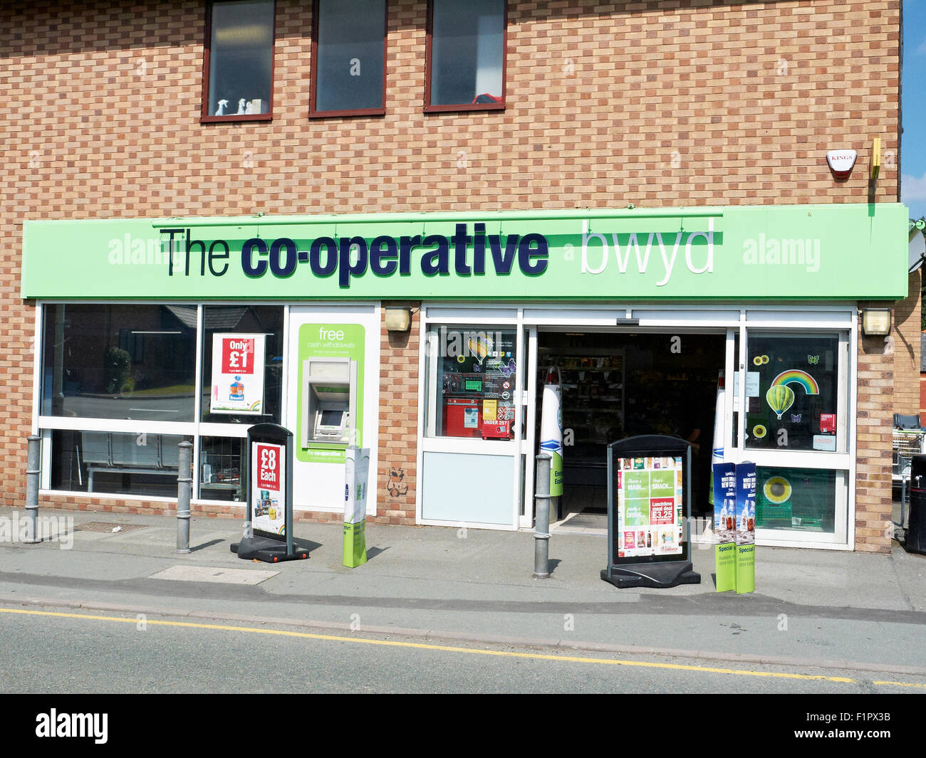 The Co-operative Bwyd food shop in Llangollen Denbighshire Wales UK Stock Photo