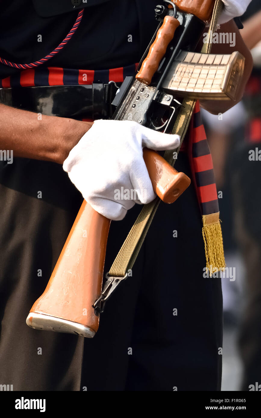 Indian army soldier ak 47 gun hi-res stock photography and images - Alamy