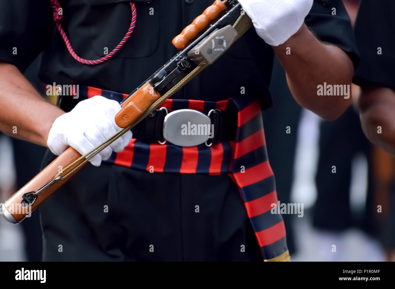 Indian army soldier ak 47 gun hi-res stock photography and images - Alamy