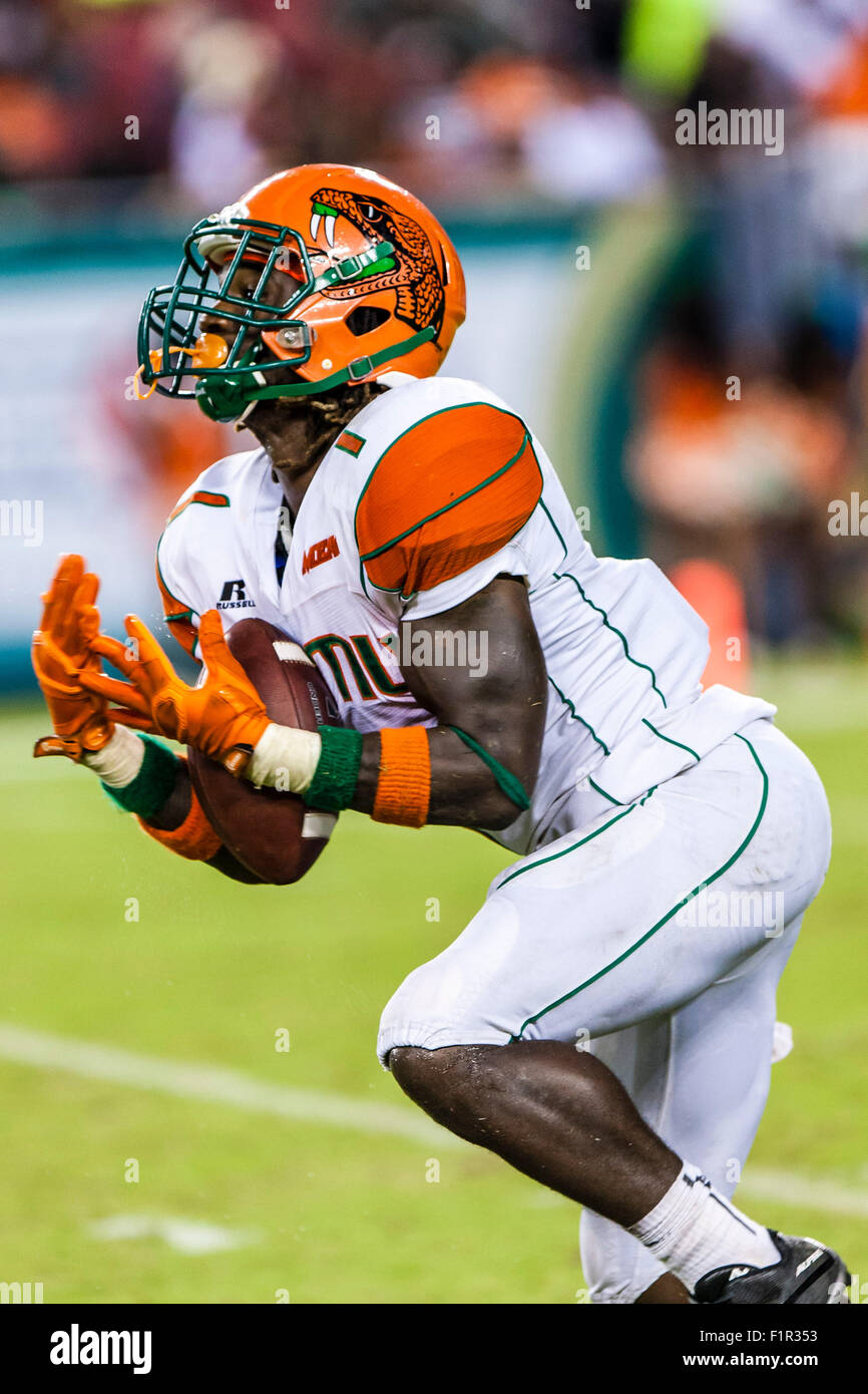 Tampa, Florida, USA. 5th September, 2015. Florida A&M Rattlers running back DeVondrick Nealy #1 catches a punt in the 4th quarter in the game between USF & Florida A&M at Raymond James Stadium in Tampa, FL Credit Image: Del Mecum Credit:  Cal Sport Media/Alamy Live News Stock Photo